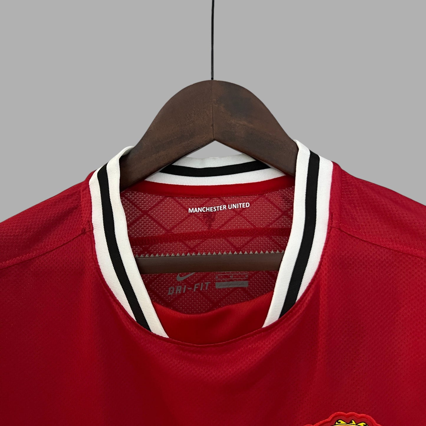 MANCHESTER UNITED 2011-2012 HOME JERSEY