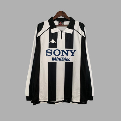 JUVENTUS 1997 - 1998 HOME JERSEY LONG SLEEVED