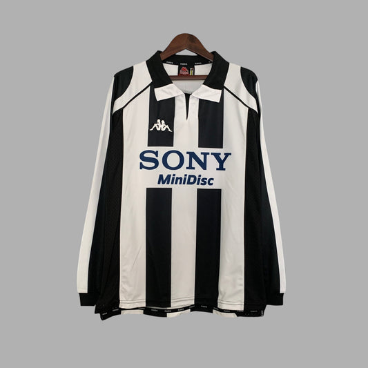 JUVENTUS 1997 - 1998 HOME JERSEY LONG SLEEVED