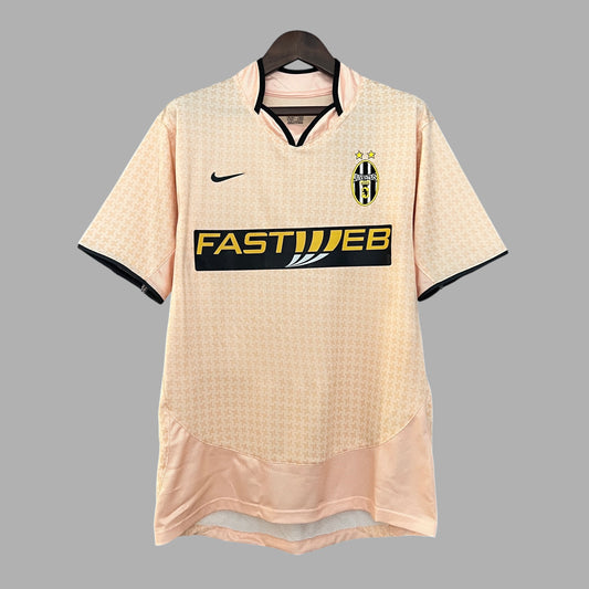 JUVENTUS 2003–2004 THIRD JERSEY