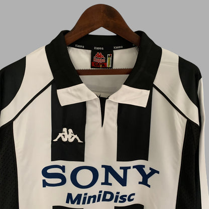 JUVENTUS 1997 - 1998 HOME JERSEY LONG SLEEVED