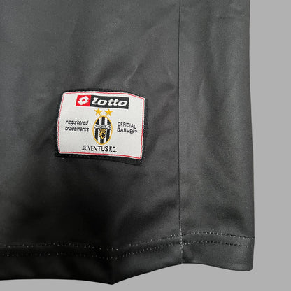 JUVENTUS 2001 - 2002 AWAY JERSEY