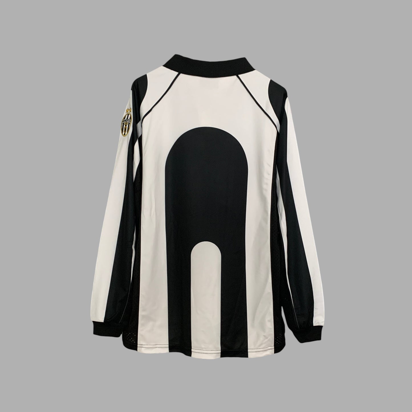 JUVENTUS 1997 - 1998 HOME JERSEY LONG SLEEVED