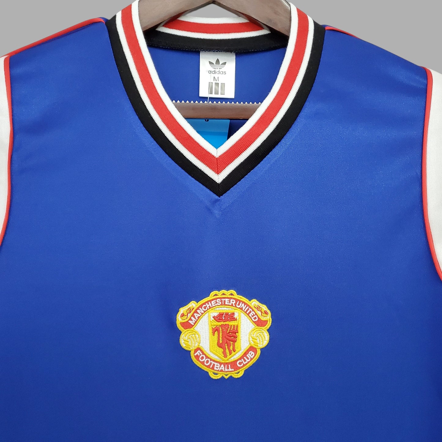 MANCHESTER UNITED 1985 - 1986 AWAY JERSEY