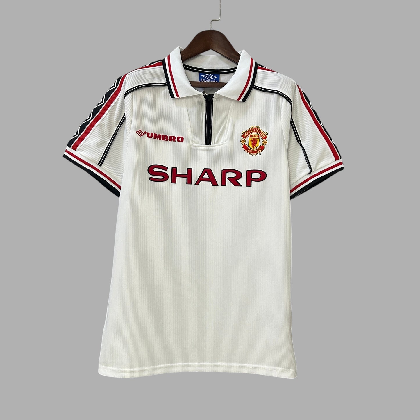 MANCHESTER UNITED 1998 - 1999 COMMEMORATIVE EDITION