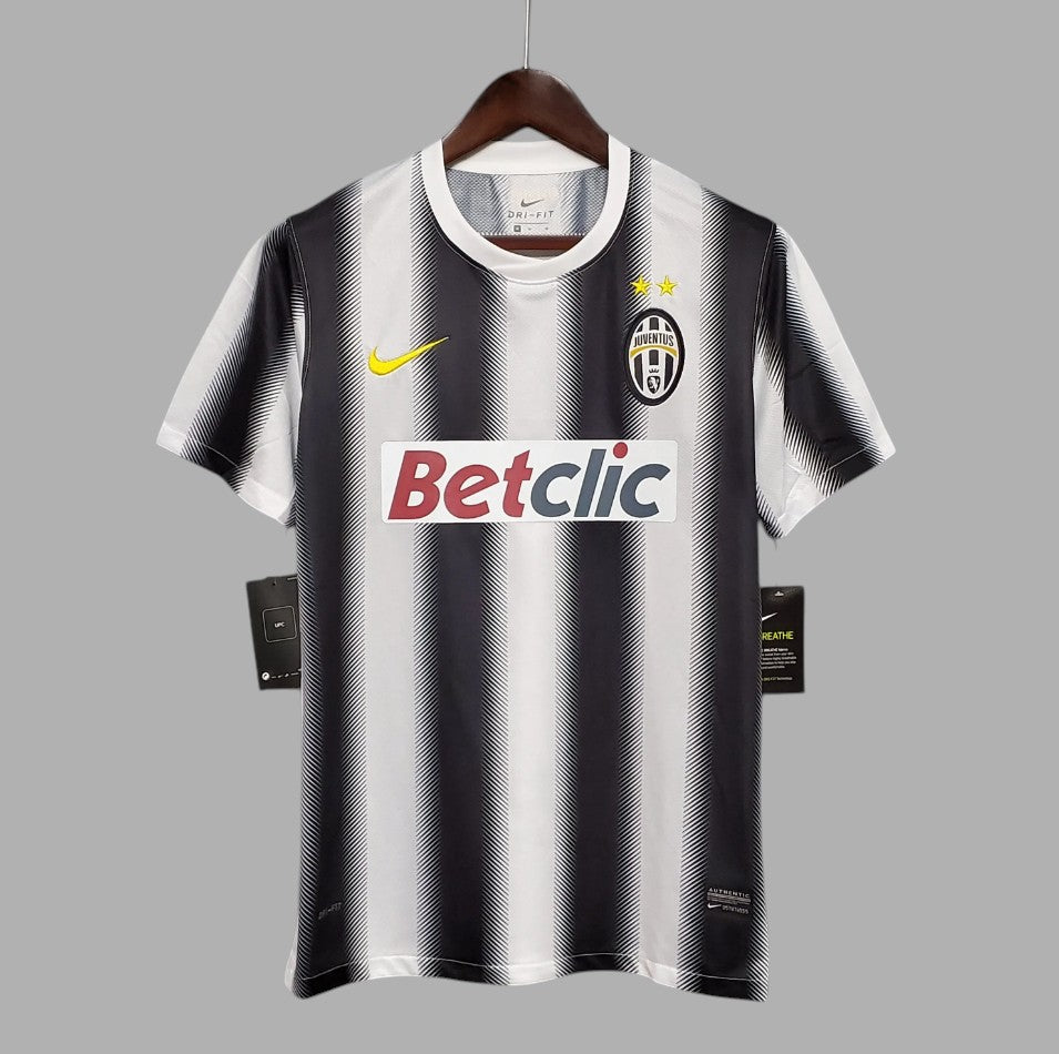 JUVENTUS 2010 - 2011 HOME JERSEY