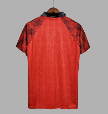 MANCHESTER UNITED 1996 - 1997 HOME JERSEY