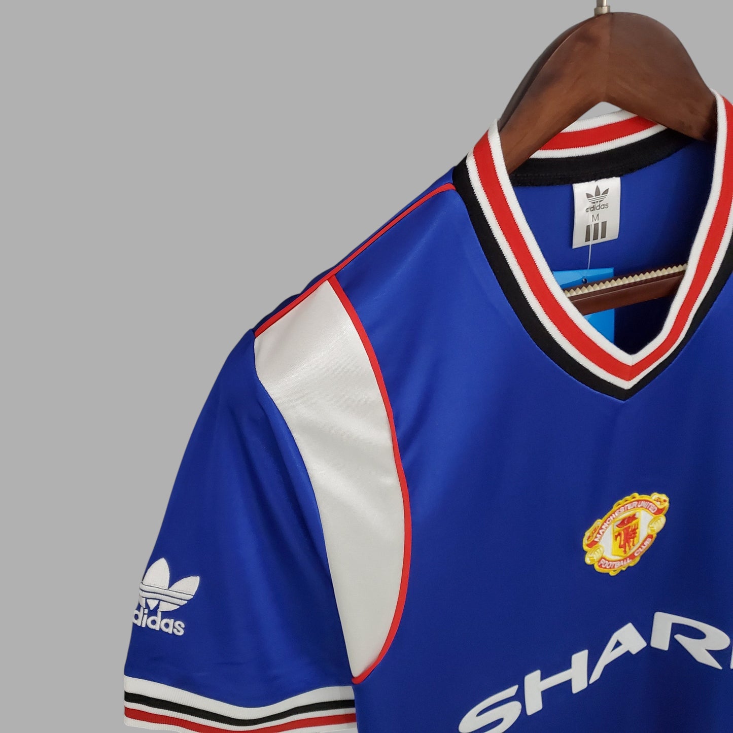 MANCHESTER UNITED 1985 - 1986 AWAY JERSEY