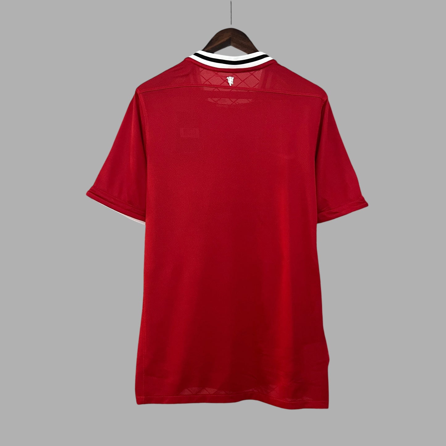 MANCHESTER UNITED 2011-2012 HOME JERSEY