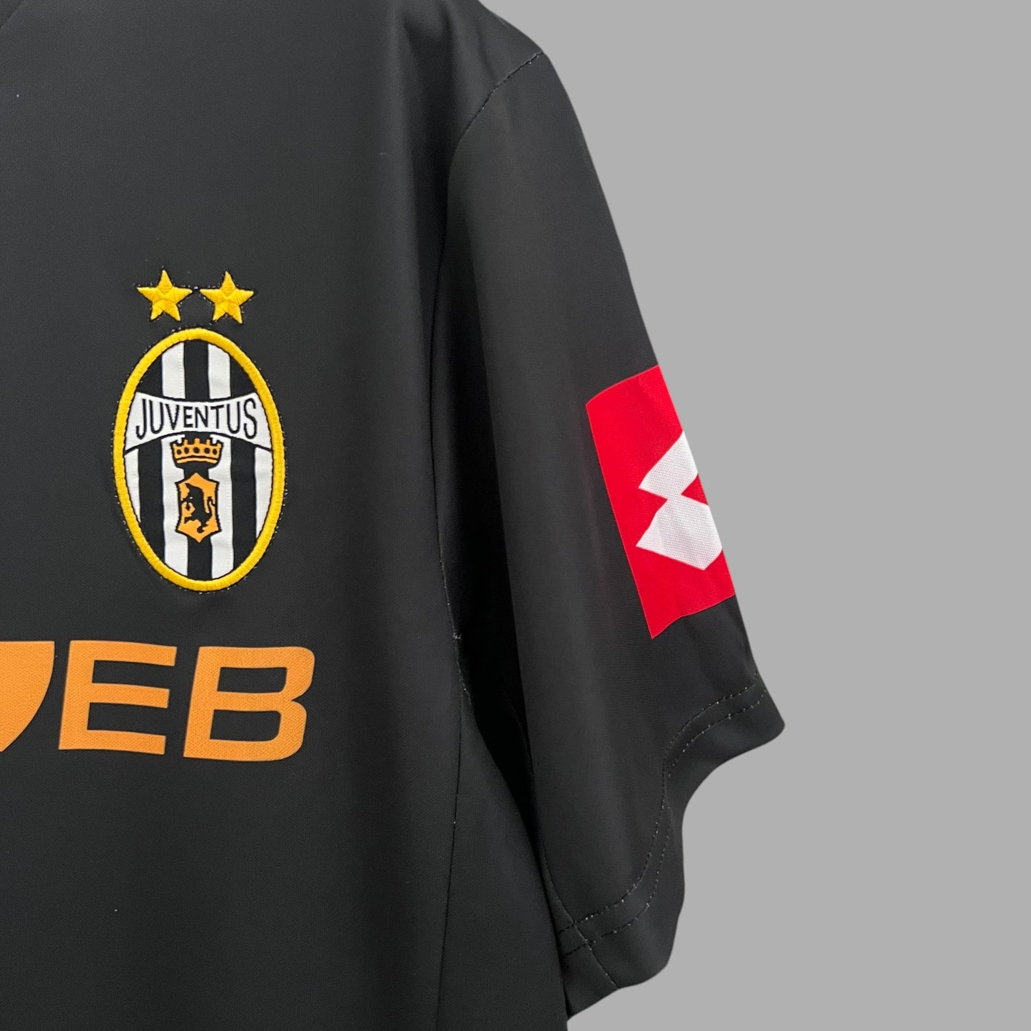 JUVENTUS 2001 - 2002 AWAY JERSEY